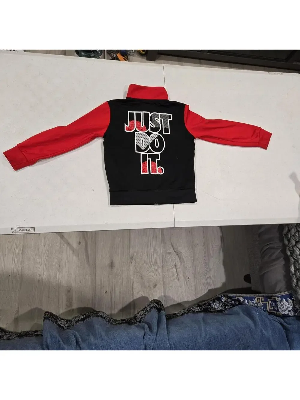 -Nike kids black and red tracksuit